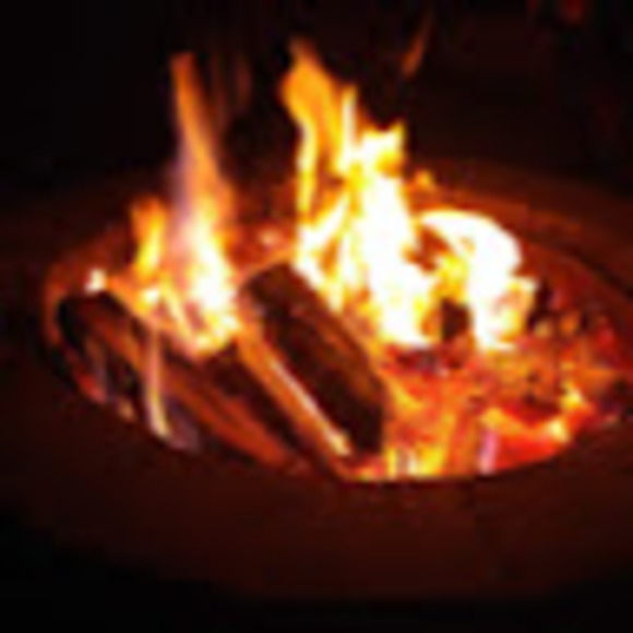 Profile Picture of Linda Hurtubise (@lindahurtubise) on Poshmark