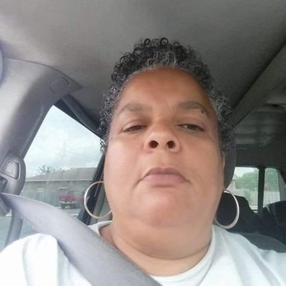 Profile Picture of Marie Shields (@marieshield1963) on Poshmark