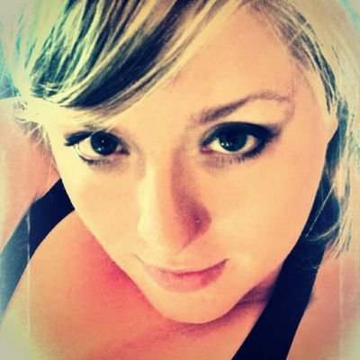 Profile Picture of Tracy Clapper (@racyhart) on Twitter