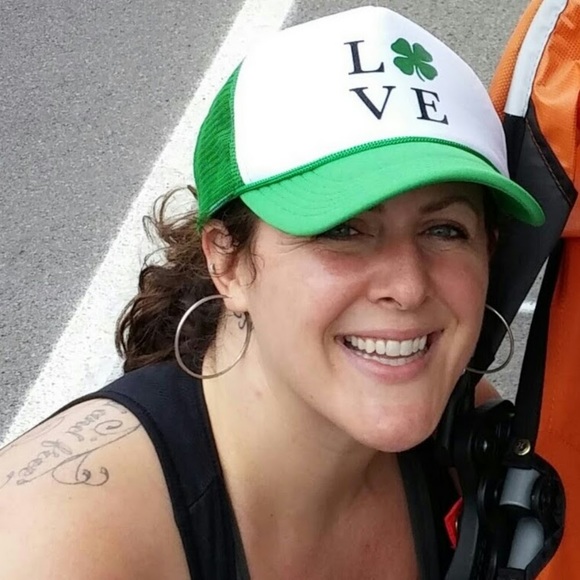 Profile Picture of April Schaefer-ayers (@aprilmoonspirit) on Poshmark