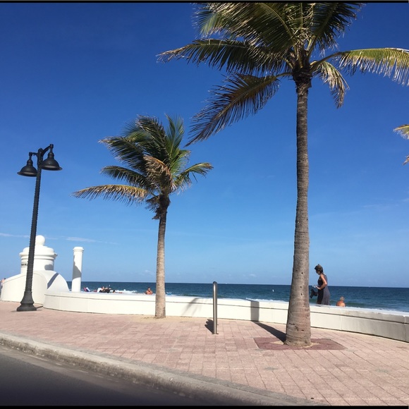 Profile Picture of Katherine Sawchuk (@sawchuk95) on Poshmark