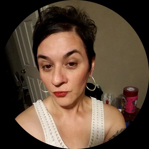 Profile Picture of Jeanette Acuna (@jacunaghonim1) on Poshmark