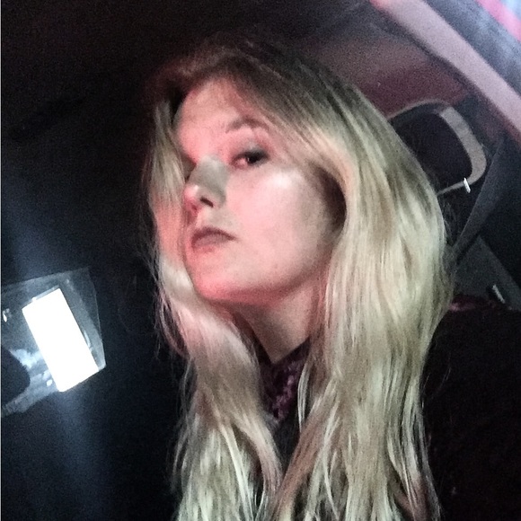 Profile Picture of Amanda Greenmyer (@slothanda) on Poshmark