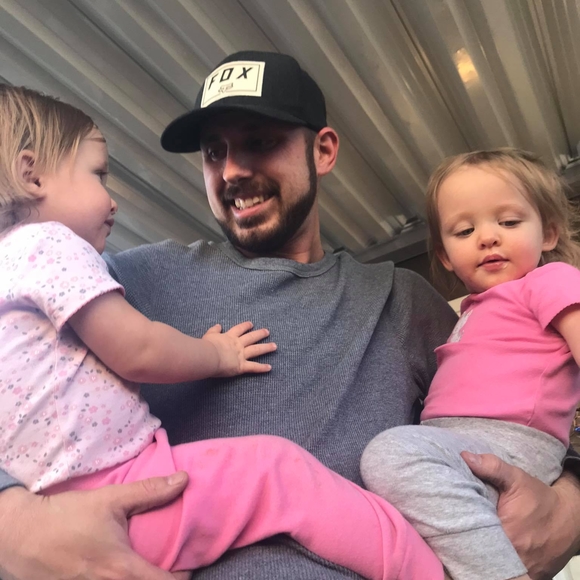 Profile Picture of Matthew Helberg (@matt66085) on Poshmark