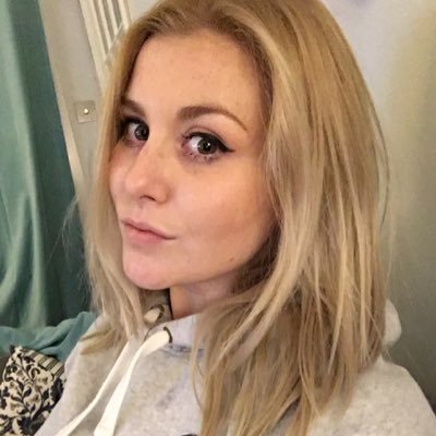 Profile Picture of Katie (@katiehubbard) on Twitter