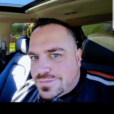 Profile Picture of Chad (@MyManlyManHumps) on Twitter