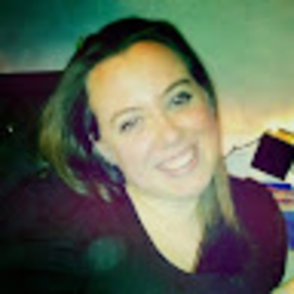 Profile Picture of Kami Caldarulo (@kamibabez) on Poshmark