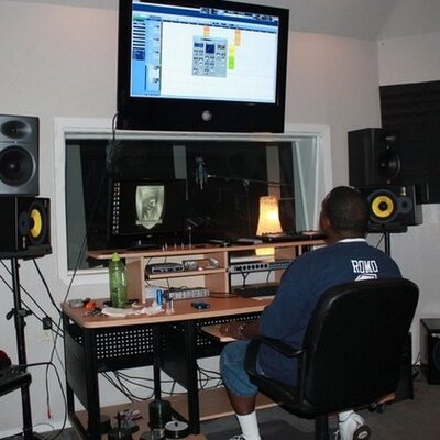 Profile Picture of Mike Sneed (@astidini) on Twitter