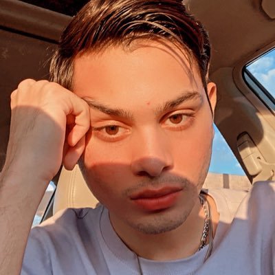 Profile Picture of David Arenas (@_DavidArenas) on Twitter