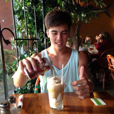 Profile Picture of Ben Hoskin (@guysellingmilk) on Twitter