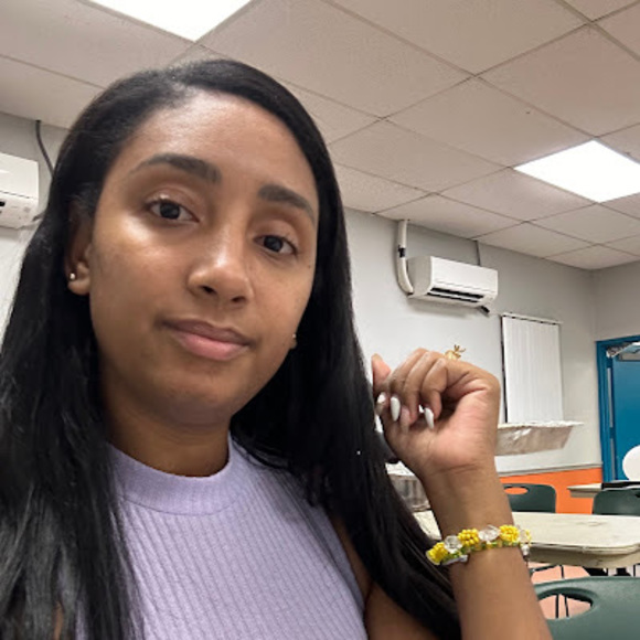 Marlene Almeida - Poshmark Profile Picture of Marlene Almeida (@marleneab266) on Poshmark