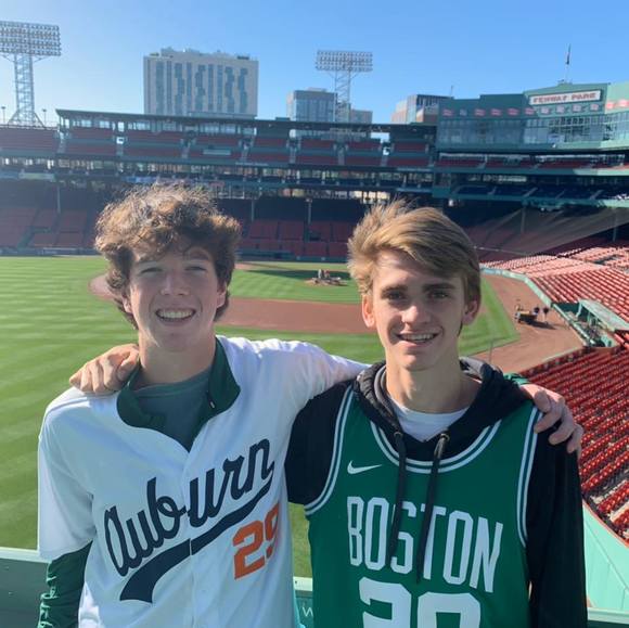 Jones Dyleski - Poshmark Profile Picture of Jones Dyleski (@jcdyleski) on Poshmark