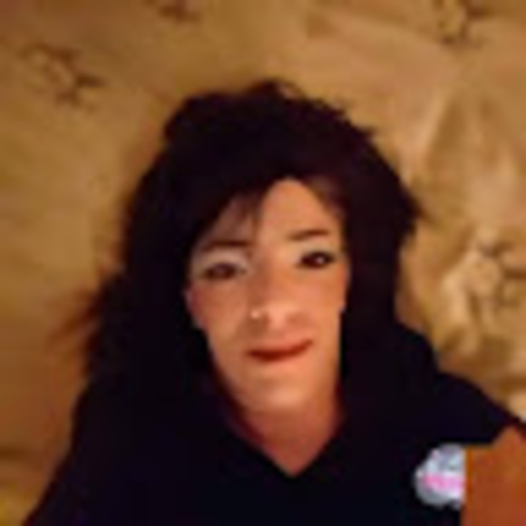 Profile Picture of Renee Mcfarland (@mcfarlandrenee2) on Poshmark