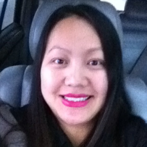 Profile Picture of Wendy Xiong (@0wendy0) on Poshmark