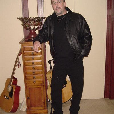 Profile Picture of David Smithers (@guitar6365) on Twitter