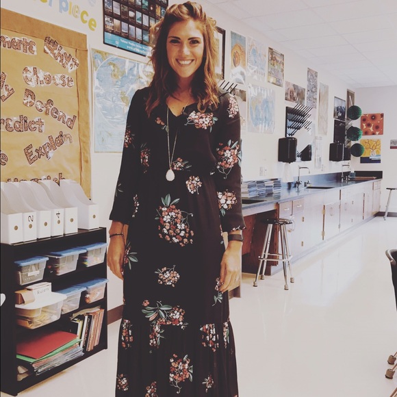 Profile Picture of Tandi Robison (@tandiannette) on Poshmark