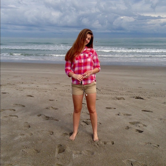 Profile Picture of Sara Schauber (@sara_schaubs) on Poshmark