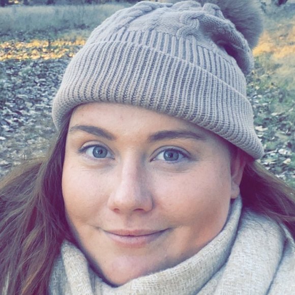 Profile Picture of Kate Mccormack (@katemccormac653) on Poshmark