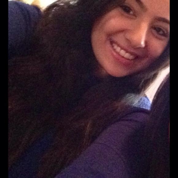 Profile Picture of Sharona Shamalova (@sharona_sham) on Poshmark