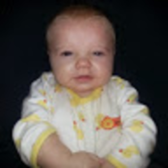 Profile Picture of Pamela Diebolt (@pammydiebolt) on Poshmark