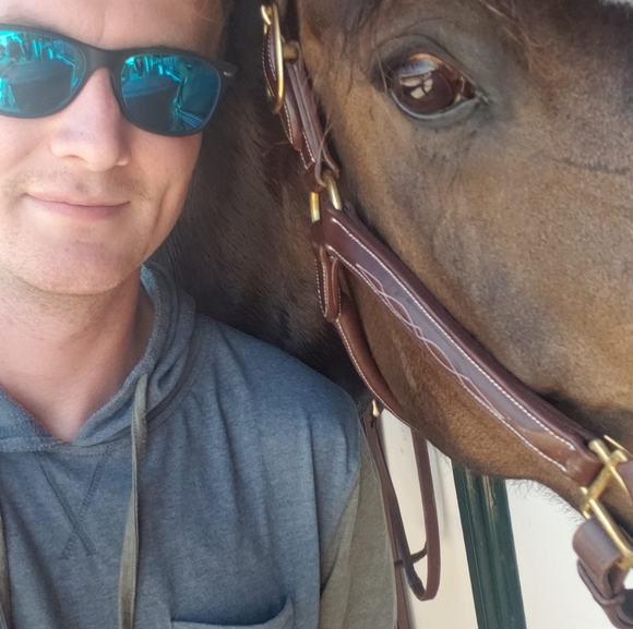 Profile Picture of Jonathon Barrett (@jonathonbarr140) on Poshmark