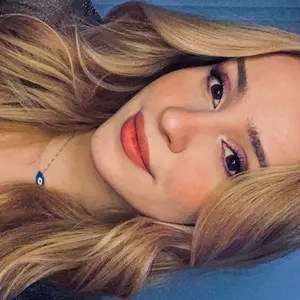 Profile Picture of 🤍 (@tarlevaa) on Tiktok