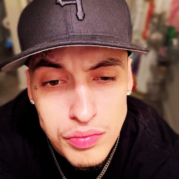 Profile Picture of Scheme Scheme (@schemescheme) on Poshmark