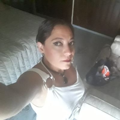 Profile Picture of claudia gabriela (@claudia11880035) on Twitter