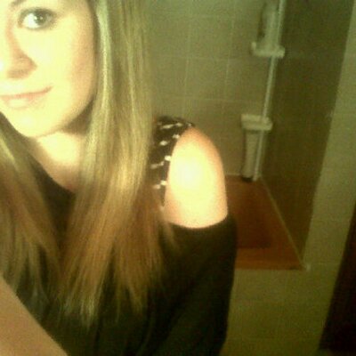 Profile Picture of Corrie Long (@__Peachez) on Twitter