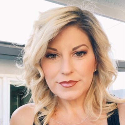 Profile Picture of Danielle Riddle (@Daniell35274356) on Twitter