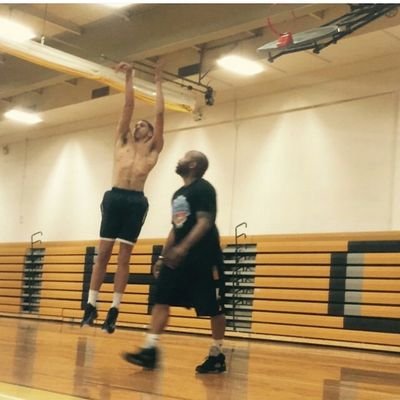 Profile Picture of Brandon Gilmore (@Bgpuresweat) on Twitter