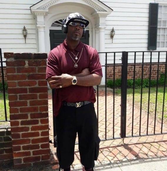 Profile Picture of Gary Rayfield (@rayfieldgary0) on Poshmark