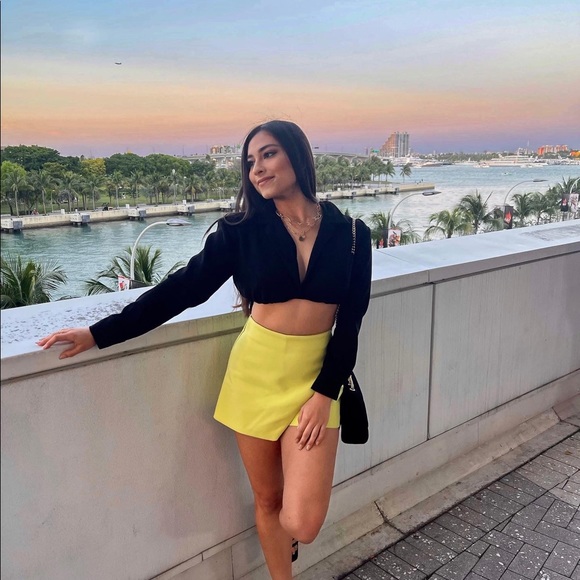 Profile Picture of Mariela Serrano (@marielaisa27) on Poshmark