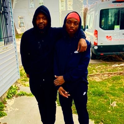 Profile Picture of Drippy Dez (@RobertHilson19) on Twitter