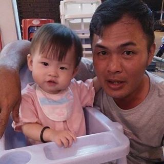 Profile Picture of Hong Chew (@fongzhen.tan) on Facebook