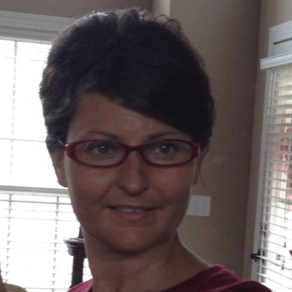 Profile Picture of Kelli Daniel (@kellicdaniel) on Poshmark