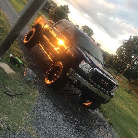 Profile Picture of Aiden Wilkinson (@aidenwilkinson) on Poshmark