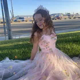 Profile Picture of Macy Grant (@TheFabFangirl08) on Pinterest