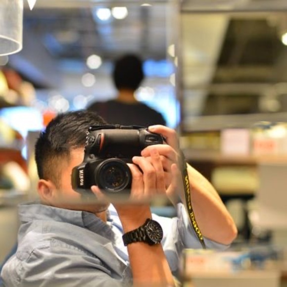 Profile Picture of Liang Kenny (@kennycarzone) on Poshmark