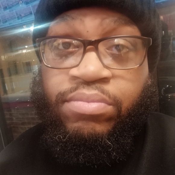 Profile Picture of Darryl Lopez (@h_own) on Poshmark