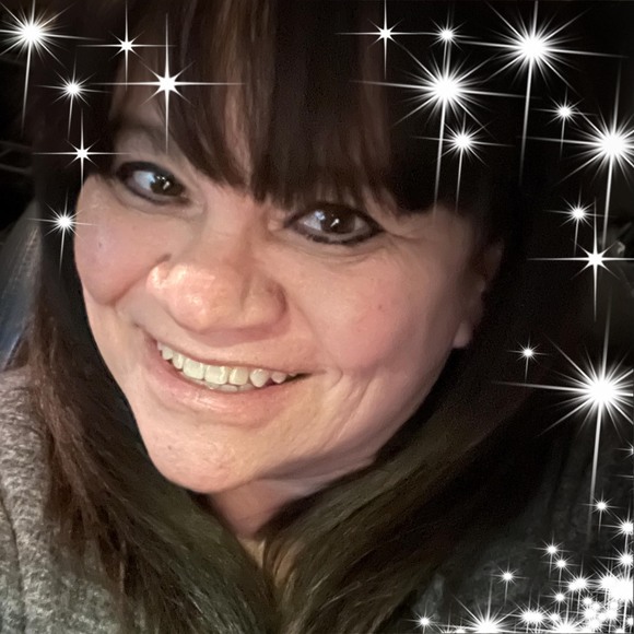 Profile Picture of Nancy Fox-healy (@nlhealy) on Poshmark