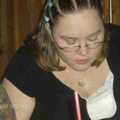 Profile Picture of Rosalie Violet (@RosalieVioletWu) on Twitter