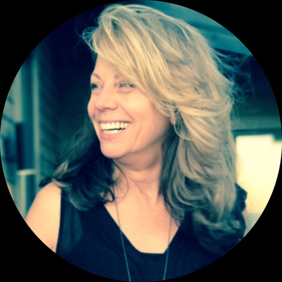 Profile Picture of Kim Kreutzer (@kkimik) on Poshmark