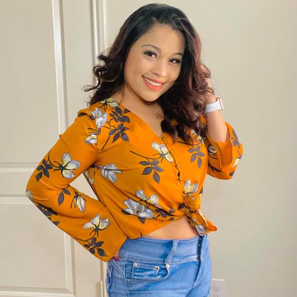 Profile Picture of Gianelly Duron (@gianellyduron) on Poshmark