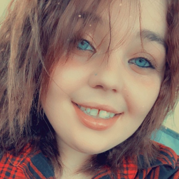 Maria Vilvens - Poshmark Profile Picture of Maria Vilvens (@mariavilvens) on Poshmark