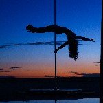 Profile Picture of Aerial dancer and model (@nora_knightly) on Instagram