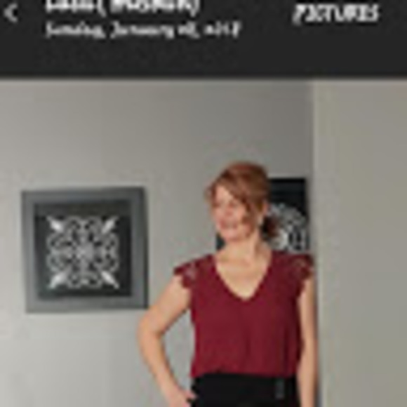 Profile Picture of Julie Zannella (@jzannella) on Poshmark