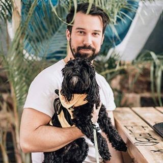 Profile Picture of Ted RoffeyMitchell (@ted.roffeymitchell) on Facebook