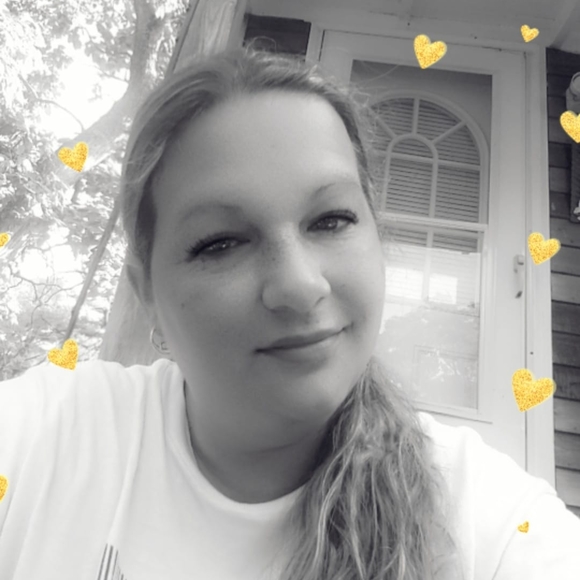Profile Picture of Dawn Rice (@goinrounds) on Poshmark