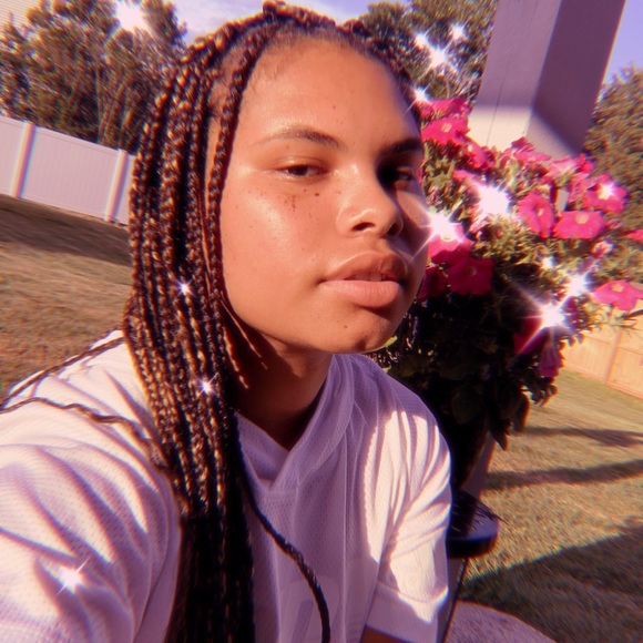 Profile Picture of Summer Patterson (@summerashea) on Poshmark